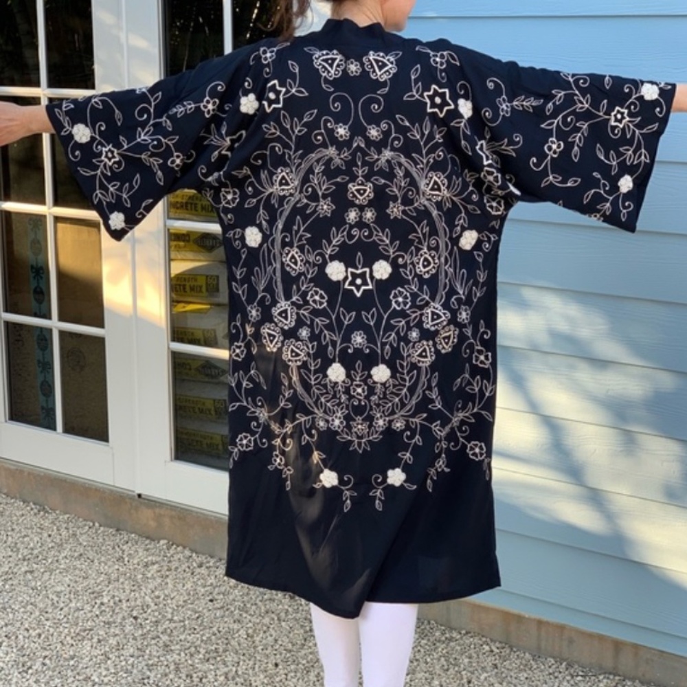 NWT: Anthropolgie Floreat Beaded & Embroidered Kimono/Robe